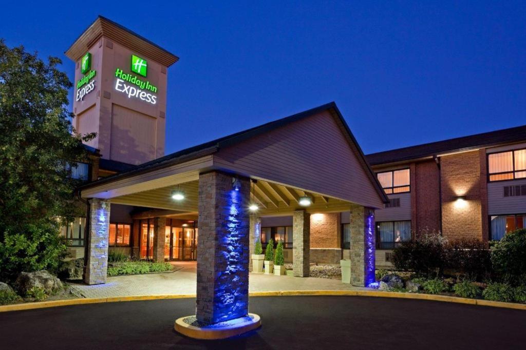 Holiday Inn Express Toronto East - Scarborough By Ihg Esterno foto