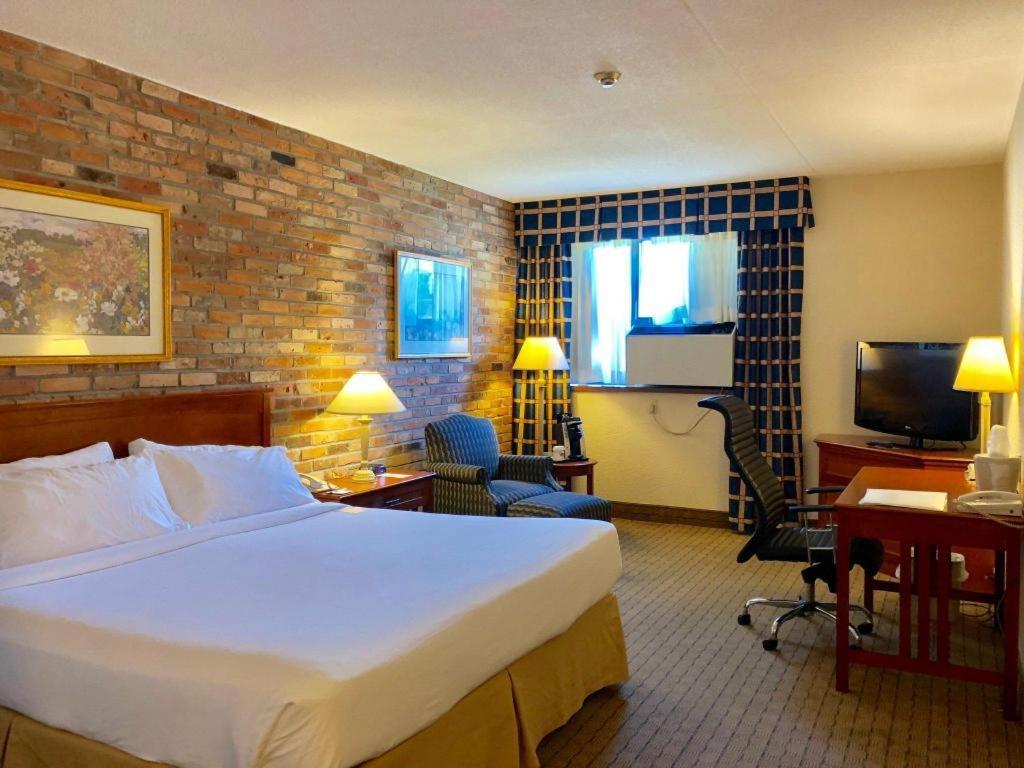 Holiday Inn Express Toronto East - Scarborough By Ihg Esterno foto